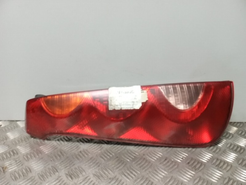 Recambio de piloto trasero izquierdo para hyundai getz (tb) 1.4 gl referencia OEM IAM    Recambio de piloto trasero izquierdo para hyundai getz (tb) 1.4 gl referencia OEM IAM