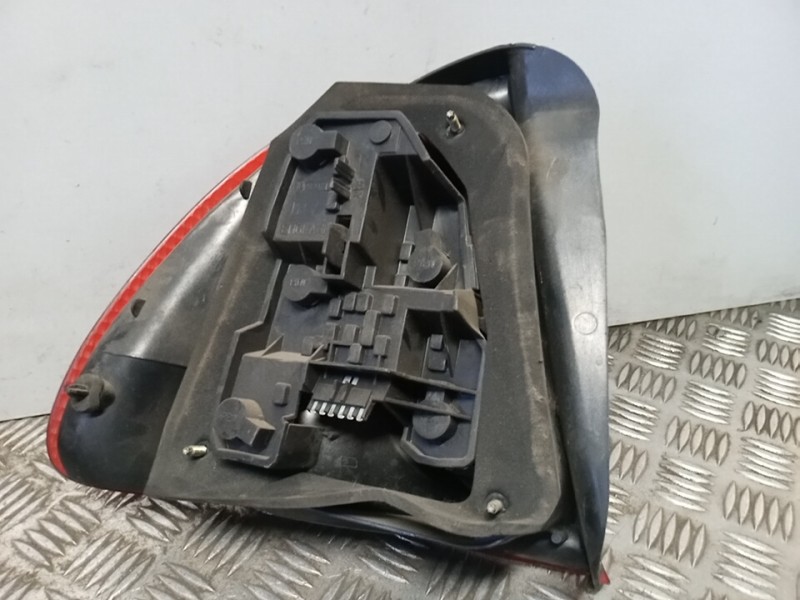 Recambio de piloto trasero derecho para mg serie 45 (rt) classic (5-ptas.) referencia OEM IAM   
