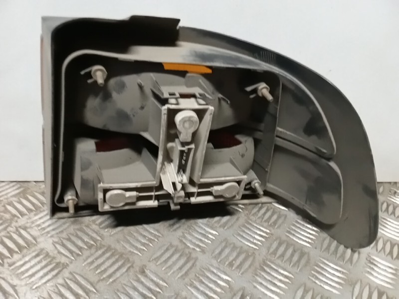 Recambio de piloto trasero izquierdo para mg serie 800 (rs) 820 si berlina referencia OEM IAM   