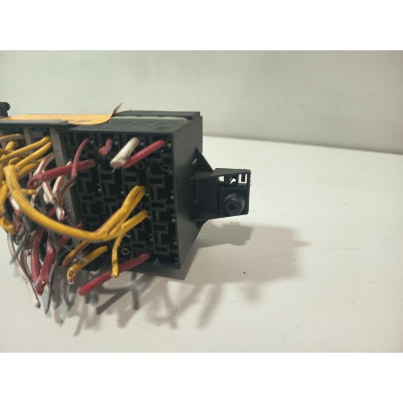 CAJA RELES / FUSIBLES 7703297597  - imagen 4