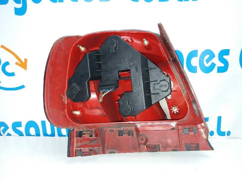 Recambio de piloto trasero derecho para audi a4 avant (b5) 1.9 tdi referencia OEM IAM 8D0945112A   Recambio de piloto trasero derecho para audi a4 avant (b5) 1.9 tdi referencia OEM IAM 8D0945112A