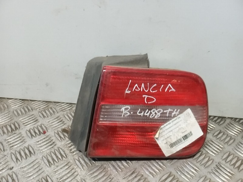 Recambio de piloto trasero derecho para lancia kappa berlina 2.0 le referencia OEM IAM   