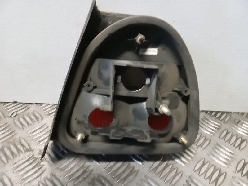 Recambio de piloto trasero izquierdo para lancia delta 1.6 ls referencia OEM IAM   