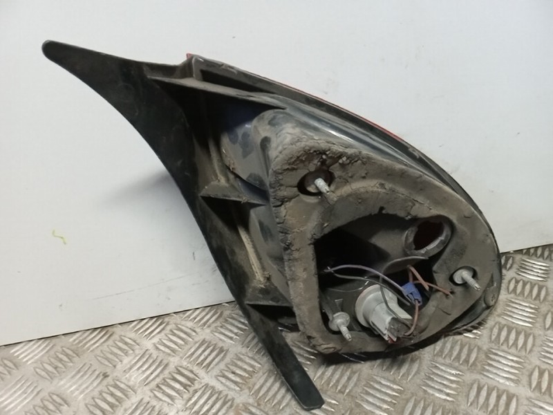 Recambio de piloto trasero izquierdo para chrysler neon (pl) 2.0 le referencia OEM IAM   