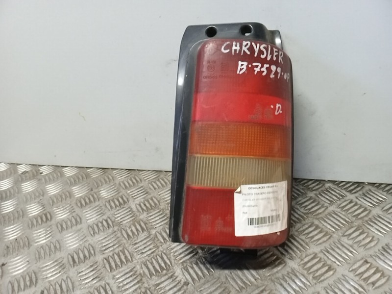 Recambio de piloto trasero derecho para chrysler voyager (es) 2.5 td le referencia OEM IAM    Recambio de piloto trasero derecho para chrysler voyager (es) 2.5 td le referencia OEM IAM