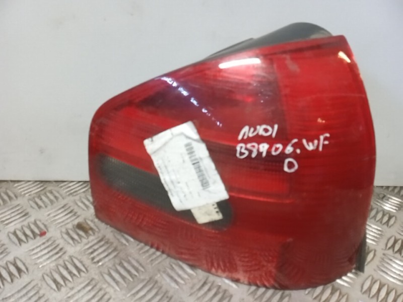 Recambio de piloto trasero derecho para audi a3 (8l) 1.6 ambiente referencia OEM IAM   