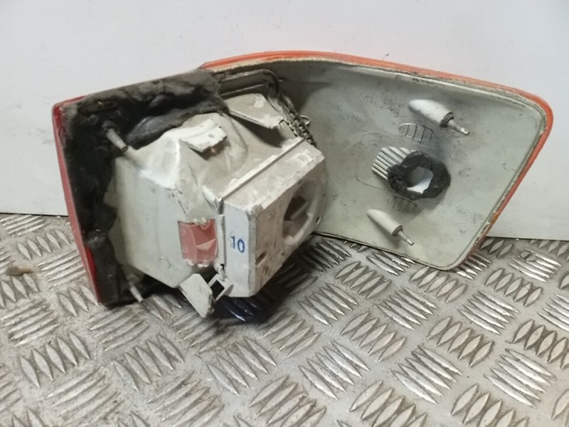 Recambio de piloto trasero izquierdo para audi 80/90 (893) 90 referencia OEM IAM   