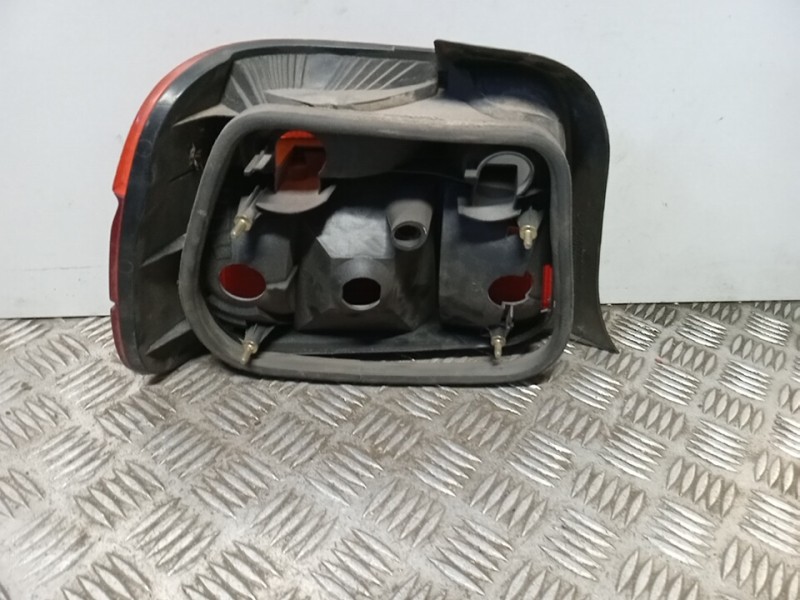 Recambio de piloto trasero derecho para bmw serie 3 touring (e36) 325tds referencia OEM IAM   