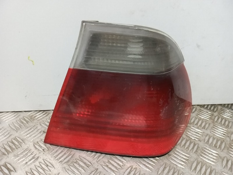 Recambio de piloto trasero izquierdo para bmw serie 3 berlina (e46) 320d referencia OEM IAM 8383822  