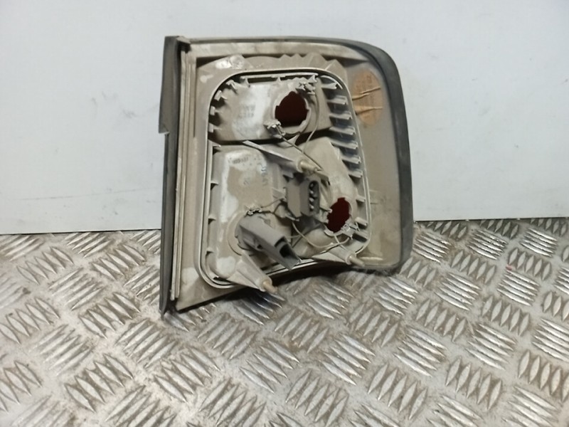 Recambio de piloto trasero izquierdo para bmw serie 5 berlina (e34) 530i (138kw) referencia OEM IAM   