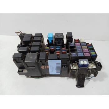 CAJA RELES / FUSIBLES GJ6F66760B 
