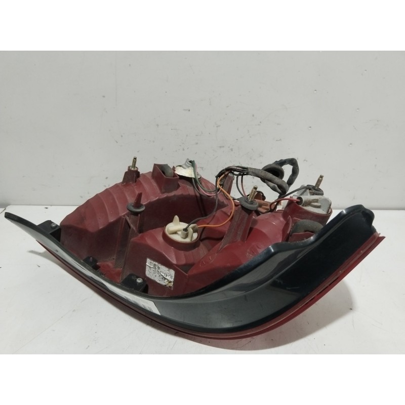 PILOTO TRASERO DERECHO 92402200  - imagen 4