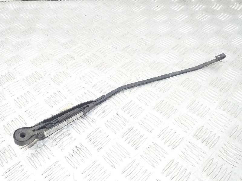 Recambio de brazo limpia delantero derecho para nissan kubistar (x76) premium (l1) referencia OEM IAM 2888100QAF  