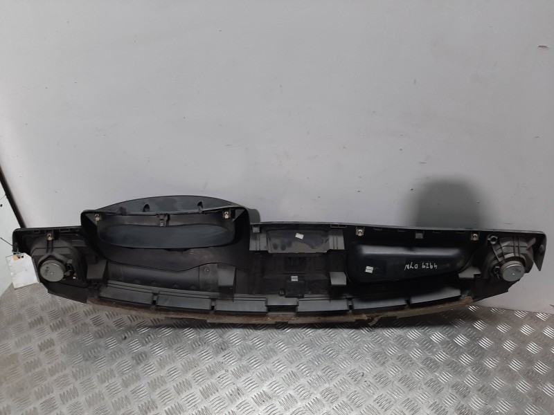 Recambio de salpicadero para nissan kubistar (x76) premium (l1) referencia OEM IAM 6810400QAB  