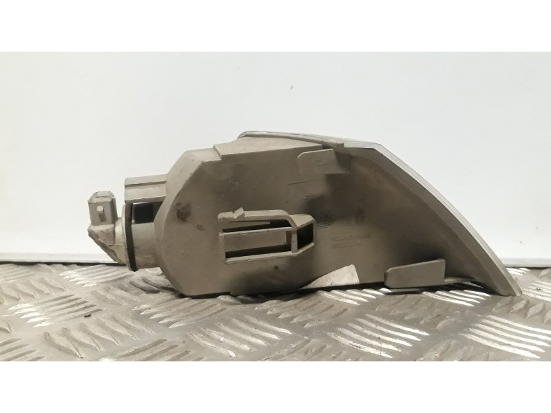 Recambio de piloto delantero izquierdo para citroën xantia berlina 1.6 sx referencia OEM IAM 630369  