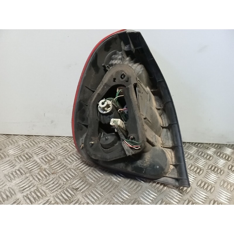 Recambio de piloto trasero derecho para toyota corolla (e11) 1.4 linea terra compact referencia OEM IAM   