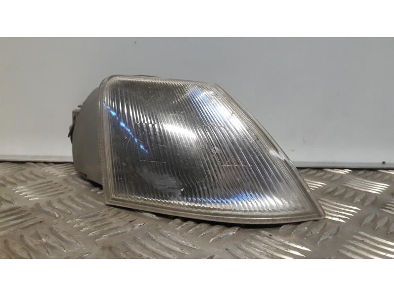 Recambio de piloto delantero derecho para citroën xantia berlina 1.9 td exclusive referencia OEM IAM 630370  