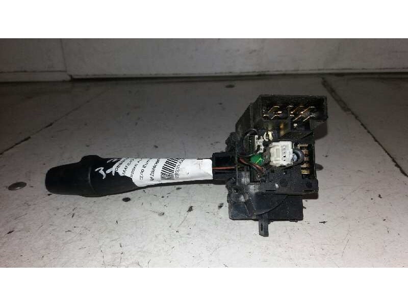 Recambio de mando limpia para nissan almera (n16/e) ambience referencia OEM IAM 252609F500  