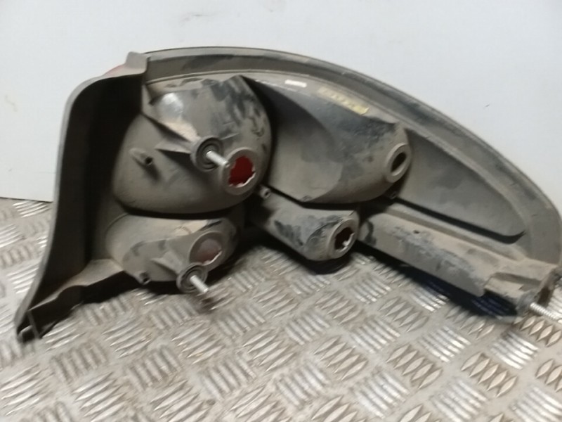 Recambio de piloto trasero izquierdo para chrysler stratus berlina (ja) 2.0 le referencia OEM IAM    Recambio de piloto trasero izquierdo para chrysler stratus berlina (ja) 2.0 le referencia OEM IAM