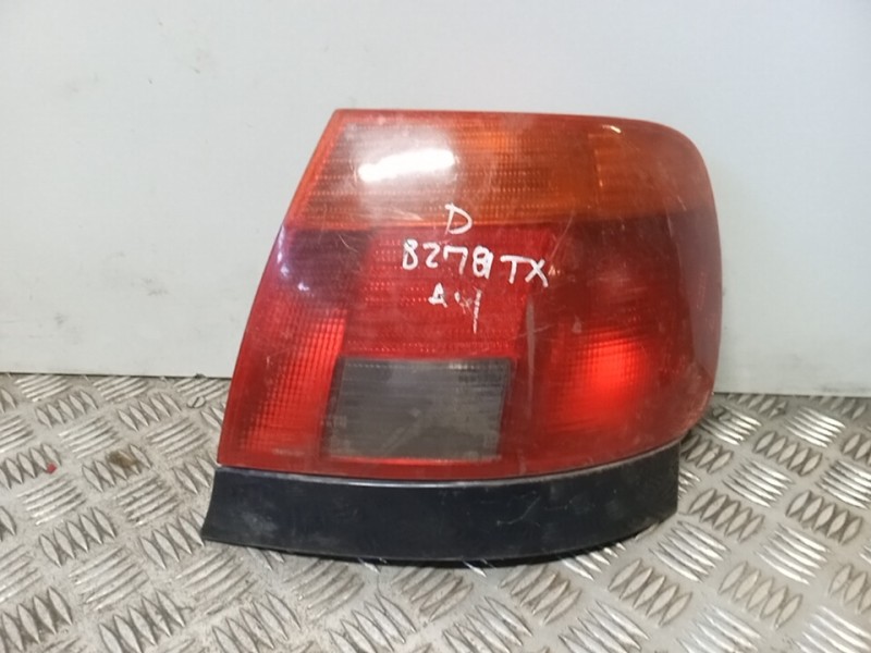 Recambio de piloto trasero derecho para audi a4 berlina (b5) 1.8 referencia OEM IAM   