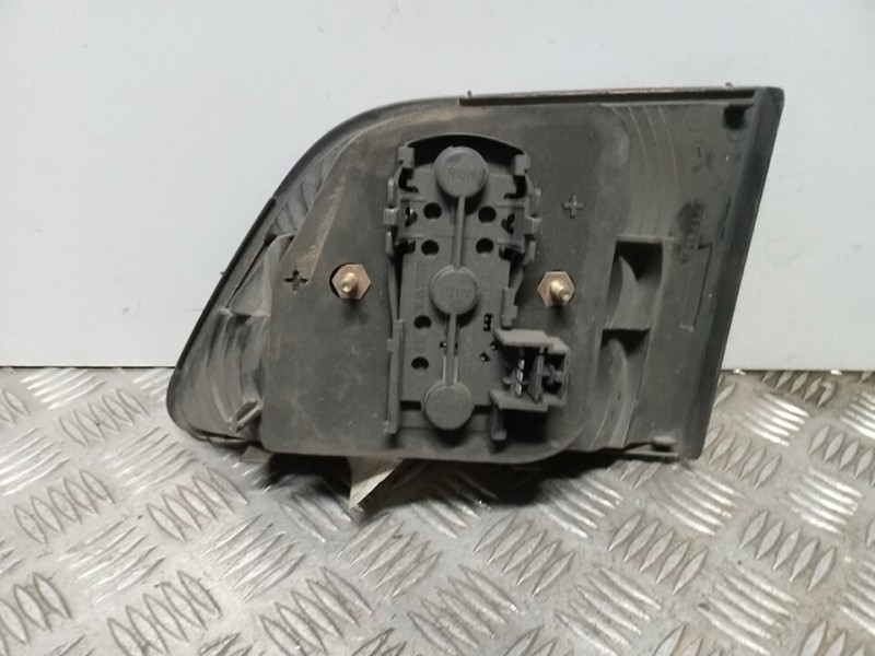 Recambio de piloto porton trasero izquierdo para fiat stilo (192) referencia OEM IAM   