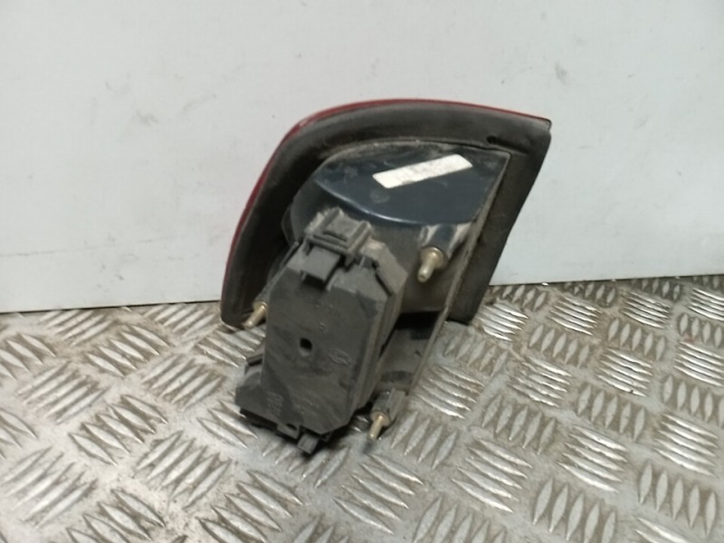 Recambio de piloto trasero derecho para seat toledo (1l) sport referencia OEM IAM 1L0945112F  