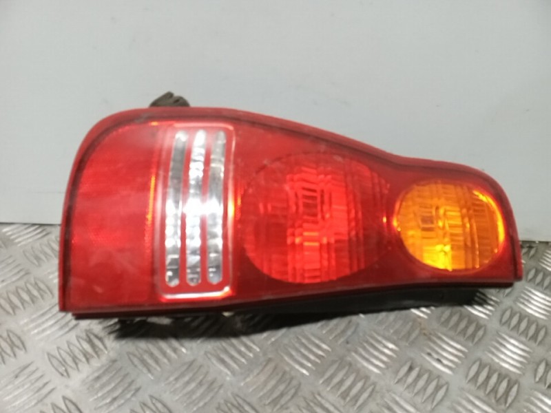 Recambio de piloto trasero izquierdo para hyundai matrix (fc) 1.6 gls referencia OEM IAM 9240117010   Recambio de piloto trasero izquierdo para hyundai matrix (fc) 1.6 gls referencia OEM IAM 9240117010