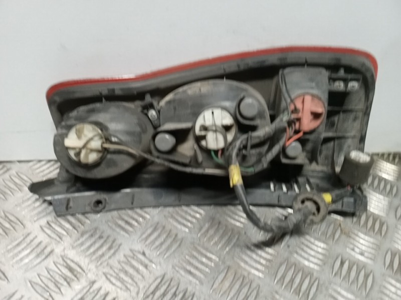 Recambio de piloto trasero izquierdo para hyundai matrix (fc) 1.6 gls referencia OEM IAM 9240117010   Recambio de piloto trasero izquierdo para hyundai matrix (fc) 1.6 gls referencia OEM IAM 9240117010