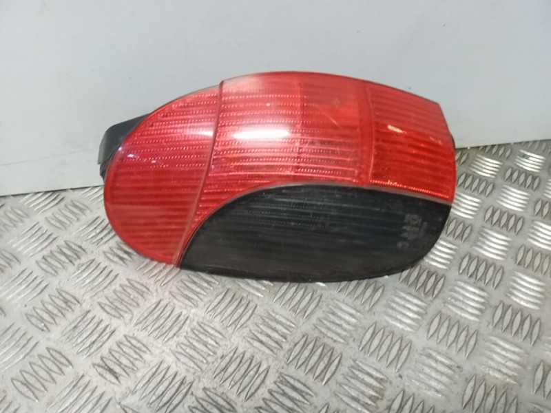 Recambio de piloto trasero izquierdo para peugeot 306 berlina 3/4/5 puertas (s2) xs referencia OEM IAM 6350H7  