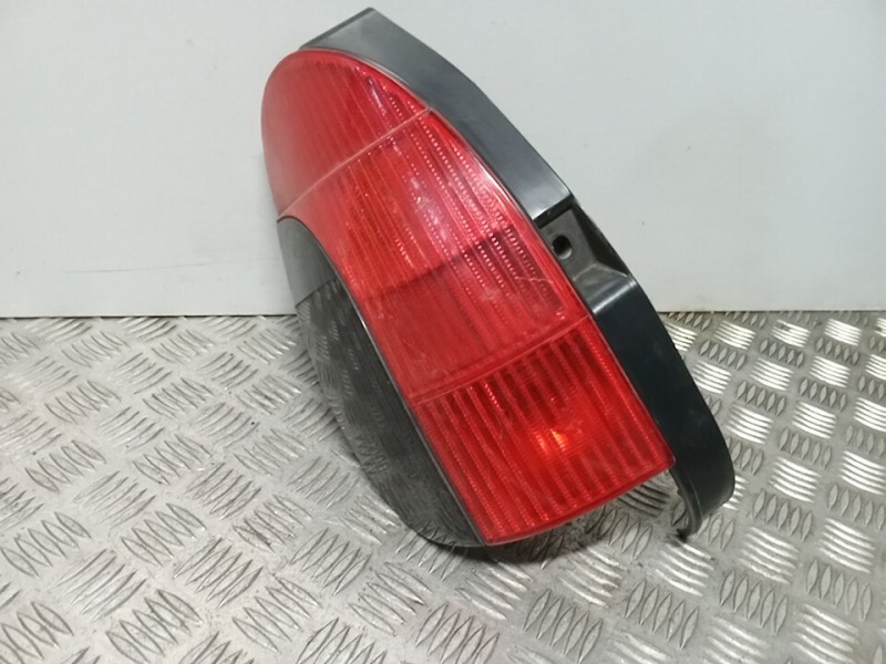 Recambio de piloto trasero izquierdo para peugeot 306 berlina 3/4/5 puertas (s2) xs referencia OEM IAM 6350H7  