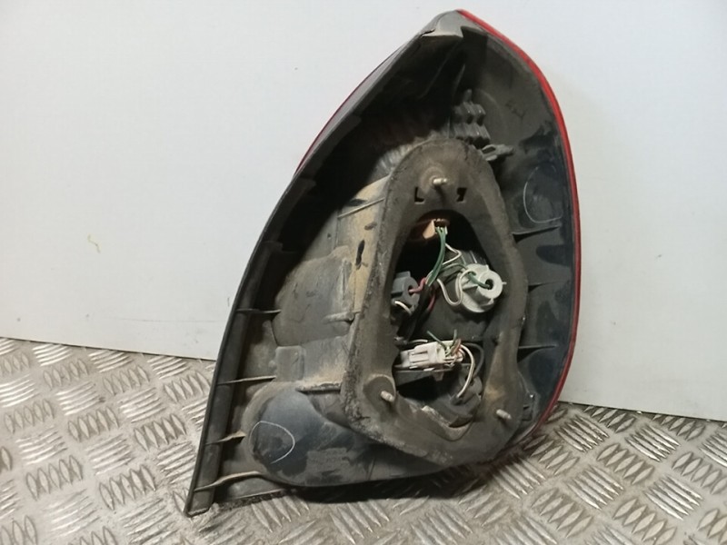 Recambio de piloto trasero izquierdo para toyota corolla (e11) 2.0 d linea terra sedán (4-ptas.) referencia OEM IAM   