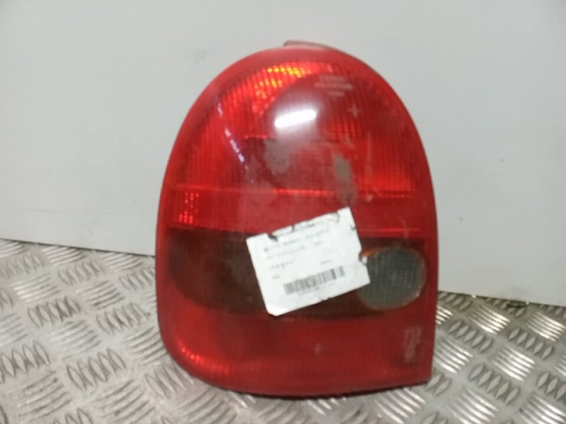 Recambio de piloto trasero izquierdo para opel corsa b swing referencia OEM IAM   