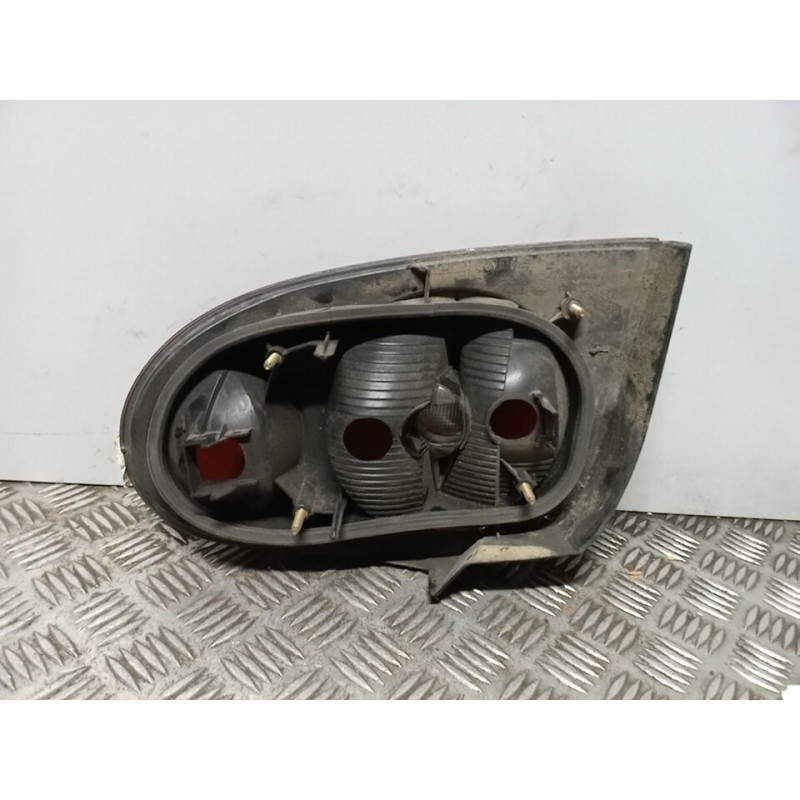 Recambio de piloto trasero izquierdo para renault megane i coupe fase 2 (da..) 1.6 16v referencia OEM IAM 7700428056  