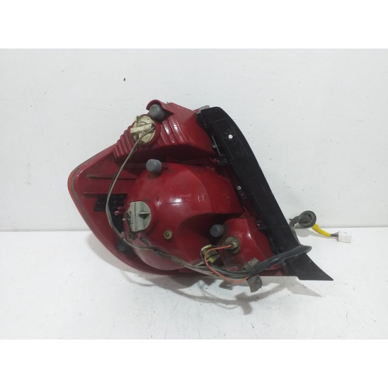 PILOTO TRASERO DERECHO 9240225220  - imagen 2