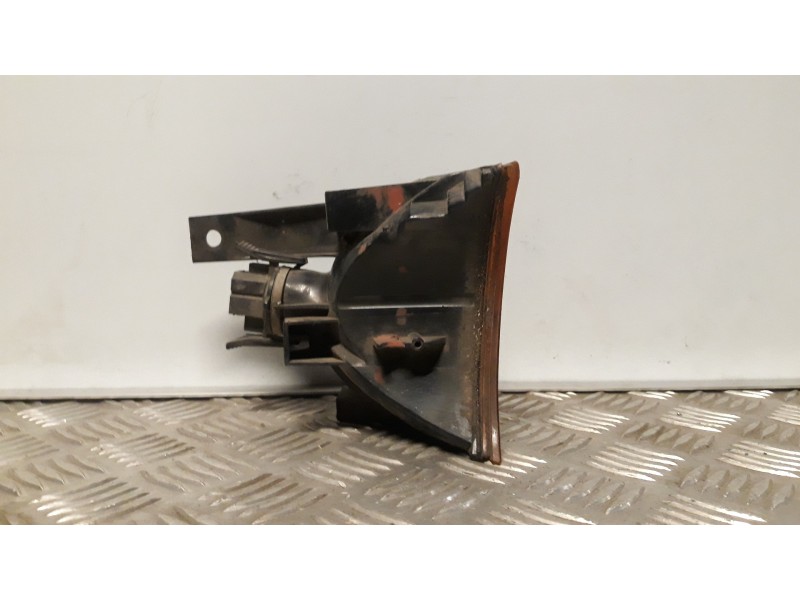 Recambio de piloto delantero izquierdo para bmw serie 5 berlina (e34) 535i referencia OEM IAM 63131384033  