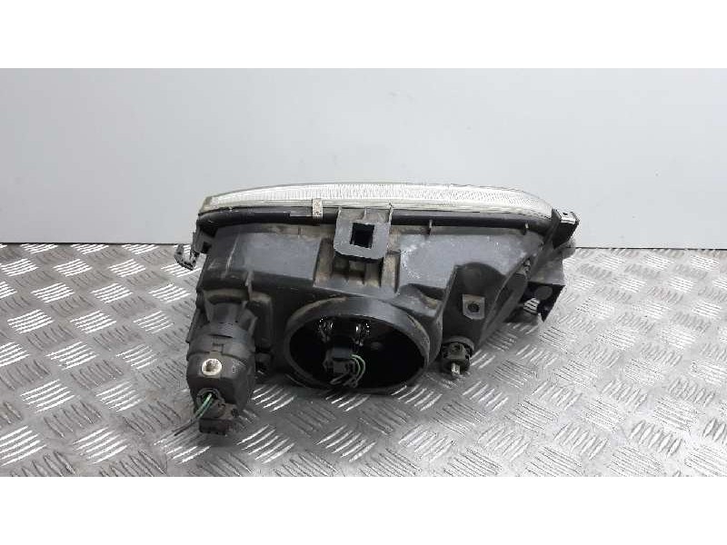 Recambio de faro derecho para renault megane i berlina hatchback (ba0) 1.6e alize referencia OEM IAM 260101792R  