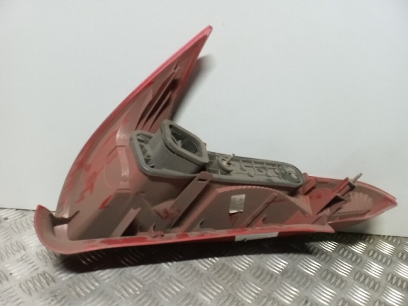 Recambio de piloto trasero derecho para peugeot 206 berlina xs referencia OEM IAM 6351P1   Recambio de piloto trasero derecho para peugeot 206 berlina xs referencia OEM IAM 6351P1