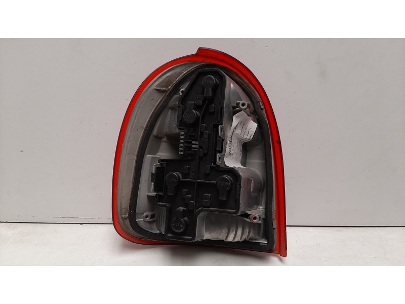 Recambio de piloto trasero derecho para opel corsa b top 100 (e) referencia OEM IAM   