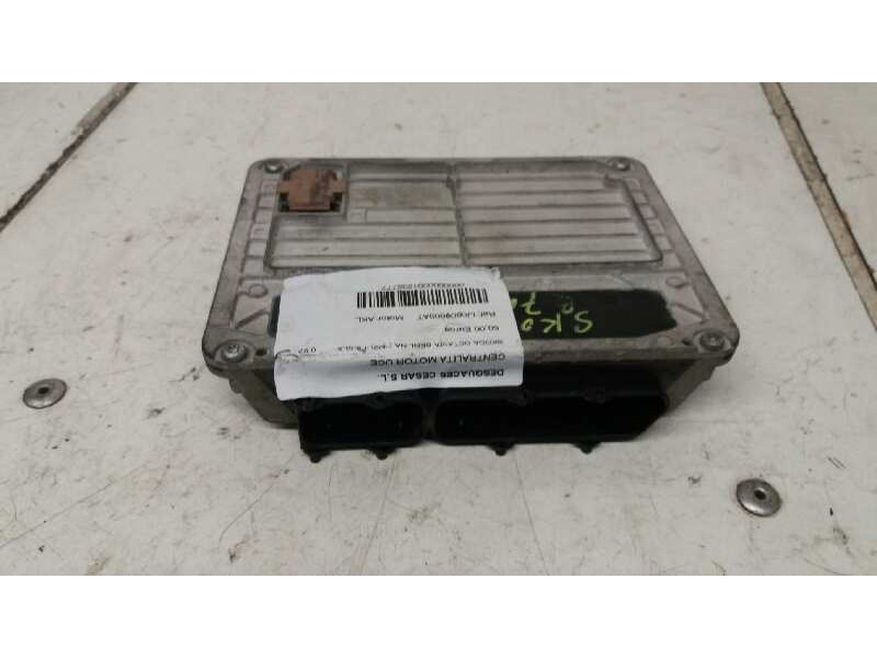 Recambio de centralita motor uce para skoda octavia berlina (1u2) 1.6 slx referencia OEM IAM 5WP437403  