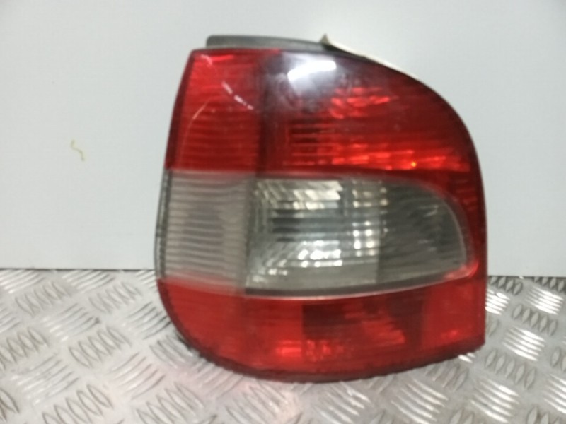 Recambio de piloto trasero izquierdo para renault scenic (ja..) 1.9 dti rxe referencia OEM IAM 7700428054  