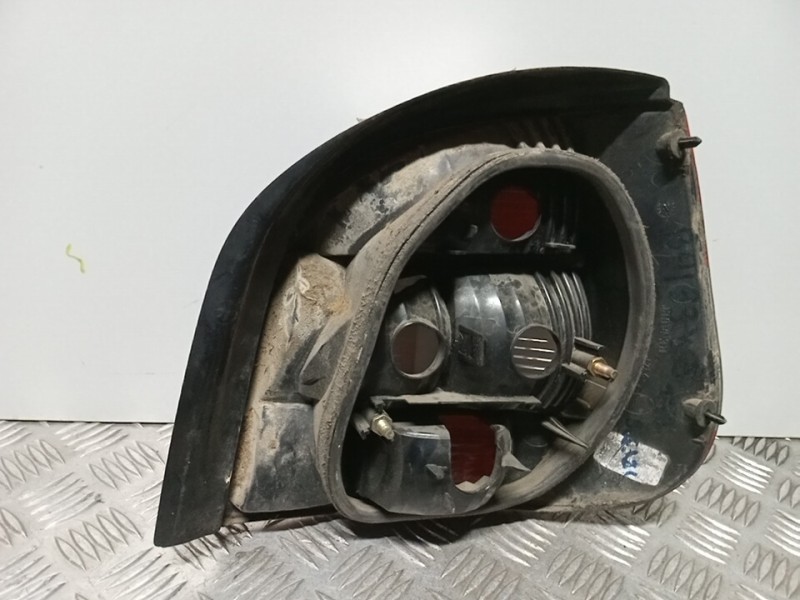 Recambio de piloto trasero izquierdo para renault scenic (ja..) 1.9 dti rxe referencia OEM IAM 7700428054  