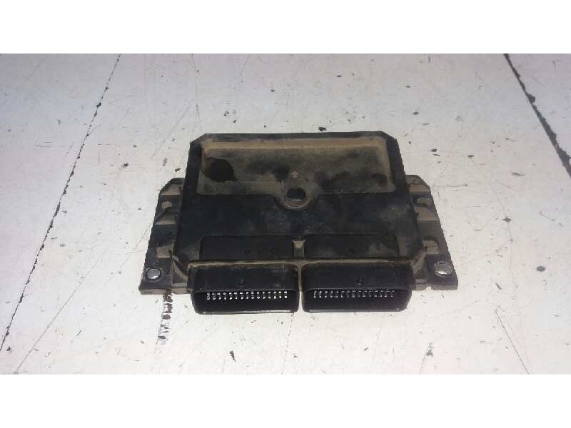 Recambio de centralita motor uce para renault clio ii fase i (b/cbo) 1.9 d referencia OEM IAM   