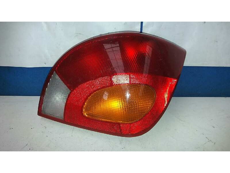 Recambio de piloto trasero derecho para ford fiesta berlina 1.3 cat (endura-e) referencia OEM IAM   