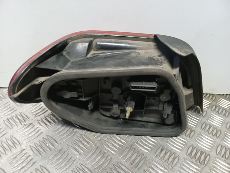 Recambio de piloto trasero derecho para citroën xsara berlina 1.8 vts referencia OEM IAM   