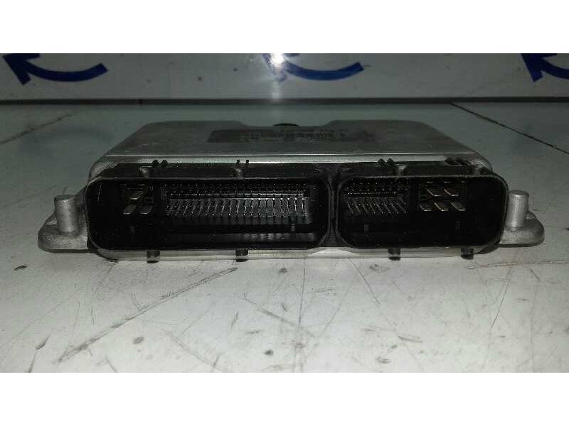 Recambio de centralita motor uce para volkswagen passat berlina (3b2) comfortline referencia OEM IAM 0281010303  