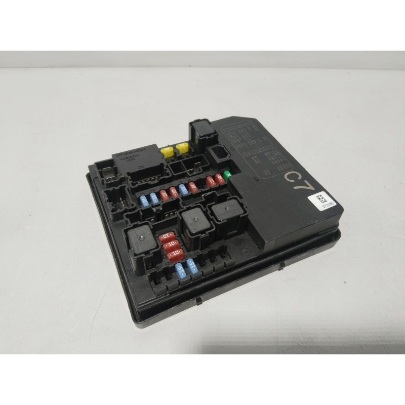 CAJA RELES / FUSIBLES 284B71KB0B  - imagen 1