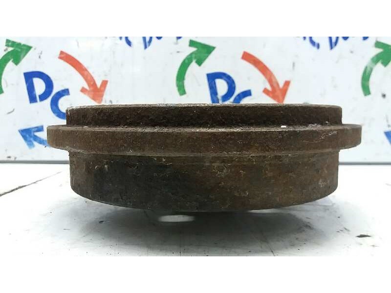 Recambio de tambor freno trasero derecho para volkswagen golf iii berlina (1h1) 1.9 tdi referencia OEM IAM   