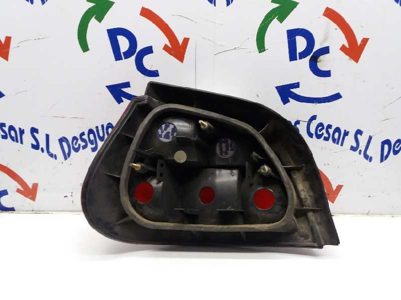 Recambio de piloto trasero derecho para renault megane i berlina hatchback (ba0) 1.9 diesel referencia OEM IAM    Recambio de piloto trasero derecho para renault megane i berlina hatchback (ba0) 1.9 diesel referencia OEM IAM