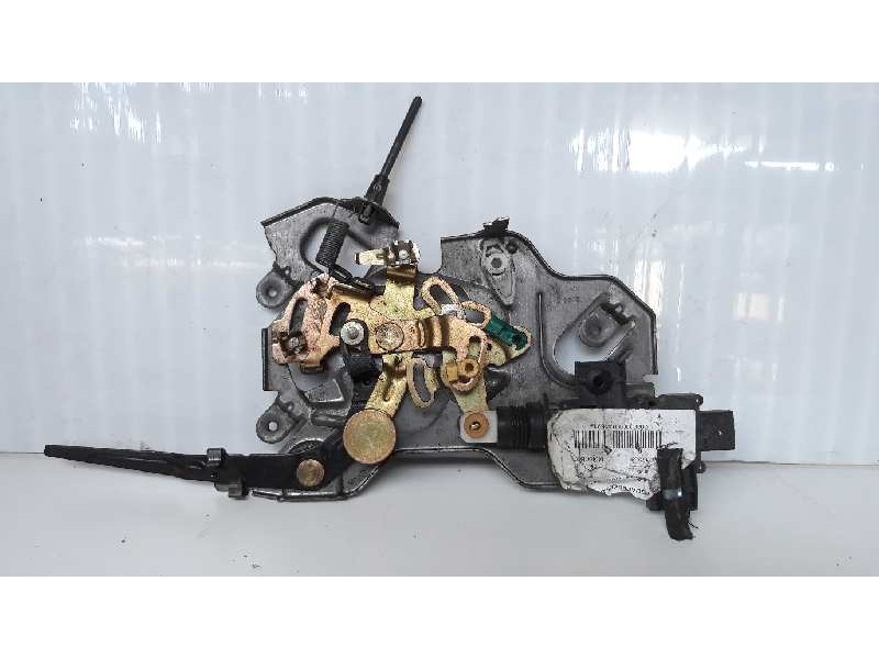 Recambio de cerradura puerta trasera derecha para chrysler voyager (gs) 2.4 referencia OEM IAM 04717338  