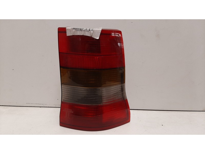 Recambio de piloto trasero derecho para opel astra f berlina básico referencia OEM IAM 1223978  